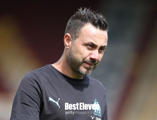 데 제르비 감독 관련 이미지