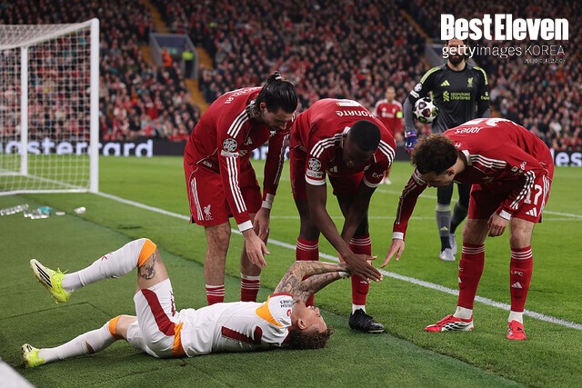 노아 랑 광고판 충돌 부상 관련 이미지