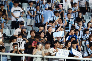 천안, 수원 삼성과 홈경기... '할머니학화호도과자'와 함께 달콤한 여름... - 뉴스 썸네일 이미지